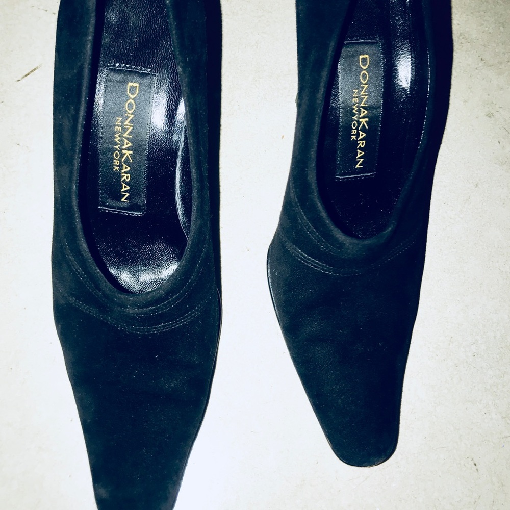 Donna Karan vintage black suede bootie heels sz 5
